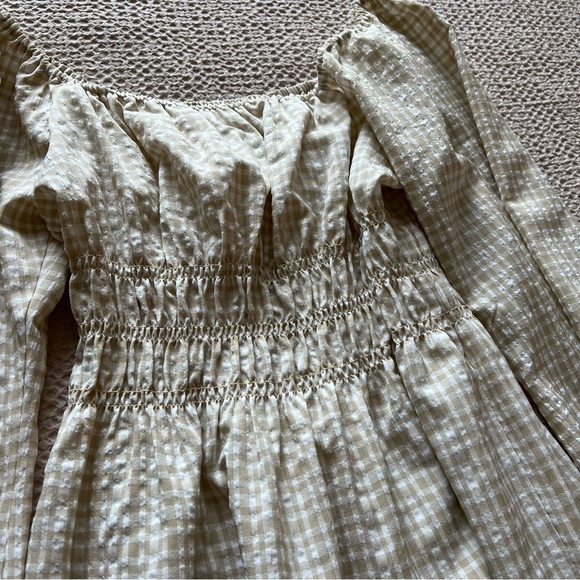 Macy’s Long Sleeve Lightweight Checkered Neutral Dress - Picture 4 of 6